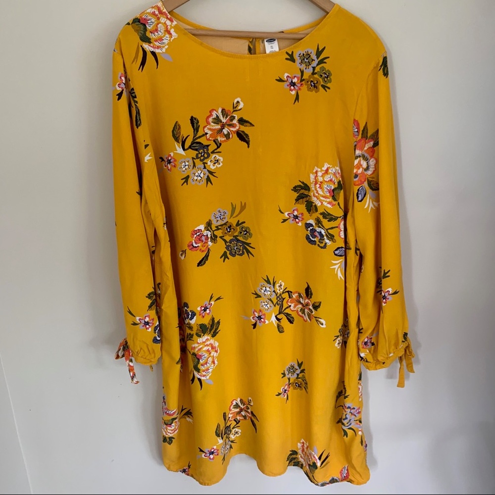 Old Navy Floral Swing Dress